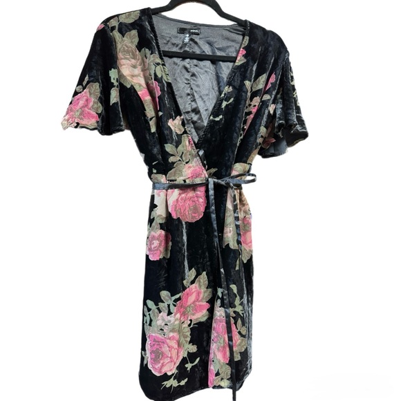 AQUA Black Velvet Floral Wrap Dress | Size Large - Picture 2 of 5